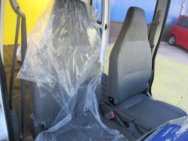 クリッパーバン ＳＤ　２シーター　ハイルーフ　５速マニュアル　グー故障診断済　車検２年　整備付　保証　禁煙　ＥＴＣ　最大積載量３５０ｋｇ　両スライドドア　エアコン　エアバッグ　フルフラット　ドアミラー　ドアバイザー　取説（35枚目）