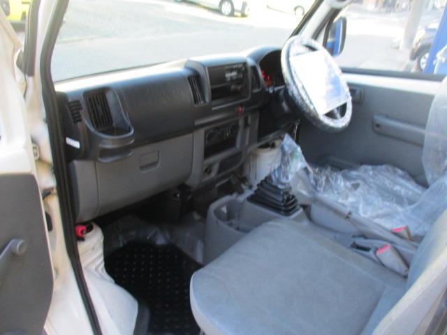 クリッパーバン ＳＤ　２シーター　ハイルーフ　５速マニュアル　グー故障診断済　車検２年　整備付　保証　禁煙　ＥＴＣ　最大積載量３５０ｋｇ　両スライドドア　エアコン　エアバッグ　フルフラット　ドアミラー　ドアバイザー　取説（37枚目）