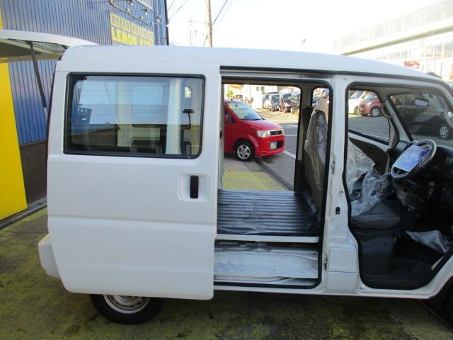 クリッパーバン ＳＤ　２シーター　ハイルーフ　５速マニュアル　グー故障診断済　車検２年　整備付　保証　禁煙　ＥＴＣ　最大積載量３５０ｋｇ　両スライドドア　エアコン　エアバッグ　フルフラット　ドアミラー　ドアバイザー　取説（42枚目）