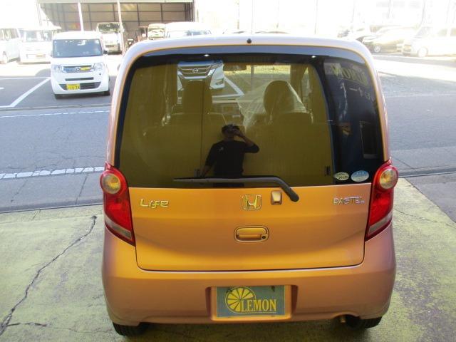 ライフ パステル　４ＷＤ　グー故障診断済　車検２年　保証　禁煙　純正オーディオ　ＣＤ　Ｒカメ　スマートキー　オートエアコン　電格ミラー　パワーウインドウ　ベンチシート　フルフラット（13枚目）