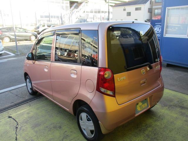 ライフ パステル　４ＷＤ　グー故障診断済　車検２年　保証　禁煙　純正オーディオ　ＣＤ　Ｒカメ　スマートキー　オートエアコン　電格ミラー　パワーウインドウ　ベンチシート　フルフラット（14枚目）