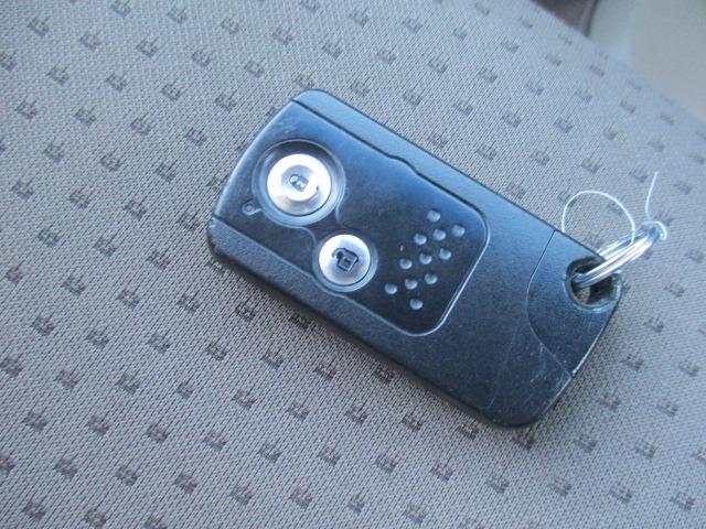 ライフ パステル　４ＷＤ　グー故障診断済　車検２年　保証　禁煙　純正オーディオ　ＣＤ　Ｒカメ　スマートキー　オートエアコン　電格ミラー　パワーウインドウ　ベンチシート　フルフラット（35枚目）