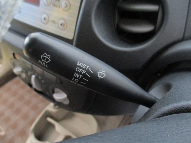 エッセ エコ　車検２年　整備付　禁煙　５速マニュアル　純正オーディオ　ＥＴＣ　エアコン　エアバッグ　ドアミラー　ドアバイザー　レベライザー　フルフラット　社外ＡＷ　取説（28枚目）