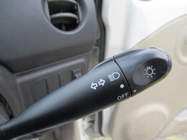 エッセ エコ　車検２年　整備付　禁煙　５速マニュアル　純正オーディオ　ＥＴＣ　エアコン　エアバッグ　ドアミラー　ドアバイザー　レベライザー　フルフラット　社外ＡＷ　取説（29枚目）