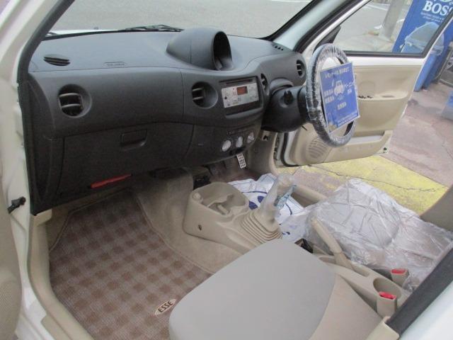 エッセ エコ　車検２年　整備付　禁煙　５速マニュアル　純正オーディオ　ＥＴＣ　エアコン　エアバッグ　ドアミラー　ドアバイザー　レベライザー　フルフラット　社外ＡＷ　取説（35枚目）