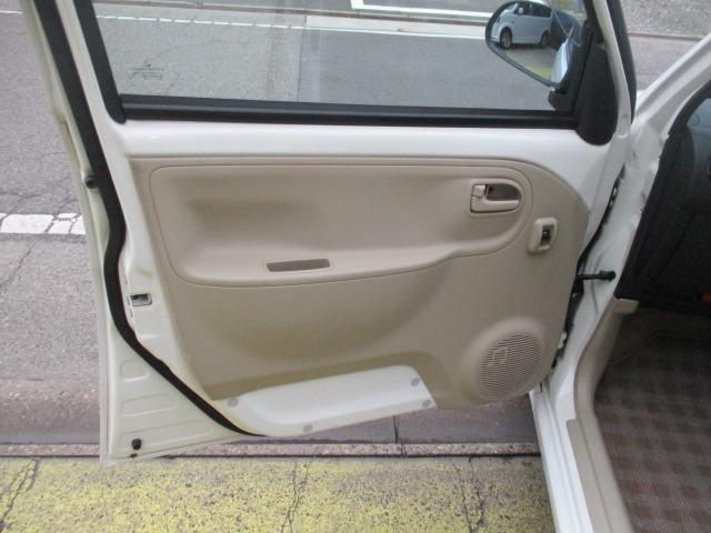 エッセ エコ　車検２年　整備付　禁煙　５速マニュアル　純正オーディオ　ＥＴＣ　エアコン　エアバッグ　ドアミラー　ドアバイザー　レベライザー　フルフラット　社外ＡＷ　取説（37枚目）