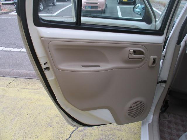 エッセ エコ　車検２年　整備付　禁煙　５速マニュアル　純正オーディオ　ＥＴＣ　エアコン　エアバッグ　ドアミラー　ドアバイザー　レベライザー　フルフラット　社外ＡＷ　取説（40枚目）