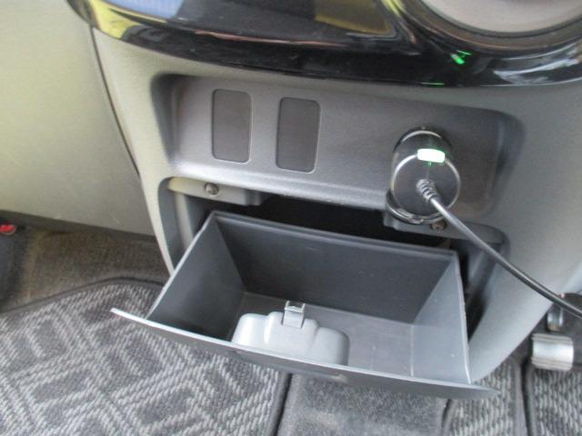 タント カスタムXリミテッド グー故障診断済 車検2年 保証 禁煙 地デジ純正ナビ Bluetooth DVD スマートキー ETC パワースライドドア HID フォグライト ウインカーミラー オートエアコン 取説(25枚目)