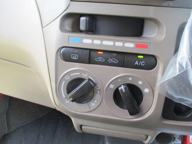 ルークス Ｅ　グー故障診断済　車検２年　整備付　保証　禁煙　純正オーディオ　ＣＤ　プッシュスタート　スマートキー　両スライドドア　エアコン　エアバッグ　ベンチシート　フルフラット　レベライザー　取説（21枚目）