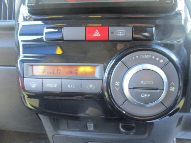 タント カスタムXスペシャル グー故障診断済 車検2年 禁煙 フルセグ純正HDDナビ スマートキー ETC パワースライドドア オートエアコン HID フォグライト ウインカーミラー ベンチシート フルフラット AW 取説(24枚目)