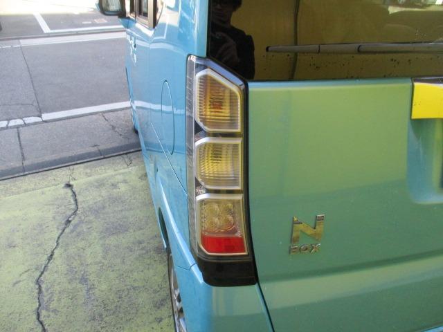 N-BOX G・Lパッケージ グー故障診断済 車検R9年5月 整備付 保証 禁煙 地デジ純正ナビ Bluetooth DVD Rカメ プッシュスタート スマートキー ETC パワ-スライドドア 衝突軽減ブレーキ ドラレコ AW(65枚目)