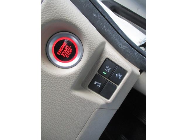 N-BOX Gホンダセンシング グー故障診断済 車検2年 整備付 保証 社外オーディオ Bluetooth CD Rカメ プッシュスタート スマートキー ETC 衝突軽減ブレーキ オートエアコン クルコン 両スライドドア 取説(33枚目)