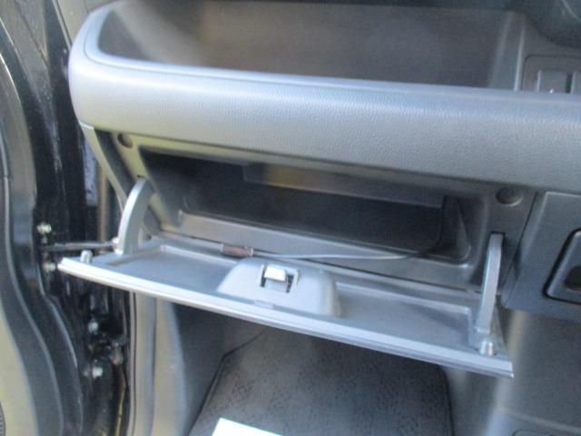 N-BOXカスタム G・Lターボホンダセンシング グー故障診断済 車検2年 整備付 1年保証 禁煙 フルセグ純正ナビ Bluetooth Rカメ プッシュスタート スマートキー ETC 両パワースライドドア オートエアコン クルコン LED AW(32枚目)