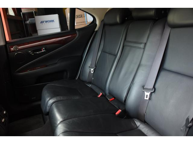 左ハン 走行証明有 LS600h仕様 車高調 21AW 黒革(18枚目)