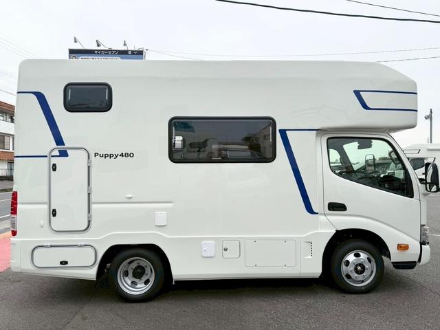 カムロード キャンパー厚木　パピィ４８０ＳＧリチウム　固体リン酸鉄リチウムイオン４１６Ａｈ　家庭用エアコン　ＦＦヒーター　ソーラーパネル７２０Ｗ　走行充電６０Ａ　２０００Ｗインバーター　ＬＥＤヘッドライト　衝突軽減ブレーキ　６速ＡＴ（6枚目）