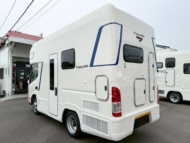 カムロード キャンパー厚木　パピィ４８０ＳＧリチウム　固体リン酸鉄リチウムイオン４１６Ａｈ　家庭用エアコン　ＦＦヒーター　ソーラーパネル７２０Ｗ　走行充電６０Ａ　２０００Ｗインバーター　ＬＥＤヘッドライト　衝突軽減ブレーキ　６速ＡＴ（8枚目）