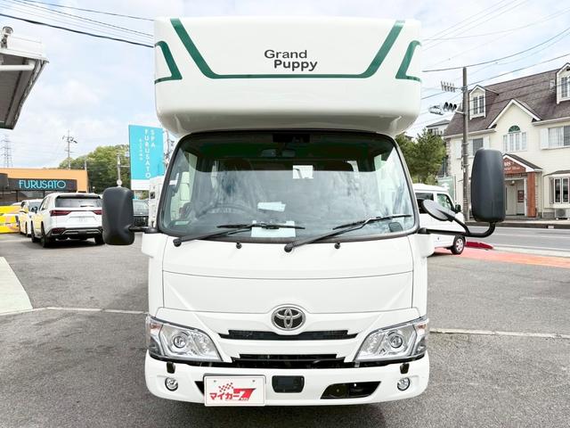 カムロード キャンパー厚木　グランドパピィＳＧ　リチウム　固体リン酸鉄リチウムイオン４１６Ａｈ　家庭用エアコン　ＦＦヒーター　ソーラーパネル７２０Ｗ　走行充電６０Ａ　２０００Ｗインバーター　ＬＥＤヘッドライト　衝突軽減ブレーキ　６速ＡＴ（3枚目）