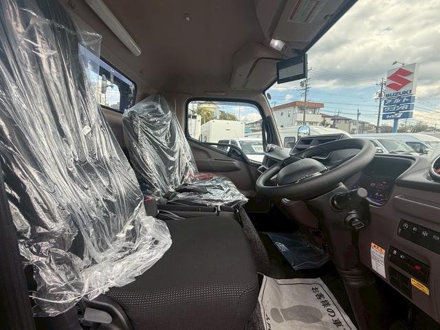 キャンター 積載車 カスタム 極東フラトップ カスタムグレード 極東フラトップ ワンオーナー 10インチ液晶メーター イージーアクセスキー バックカメラ LEDヘッドライト スマートキー ラジコン ウインチ 左電動格納ドアミラ 積載量3150kg(16枚目)
