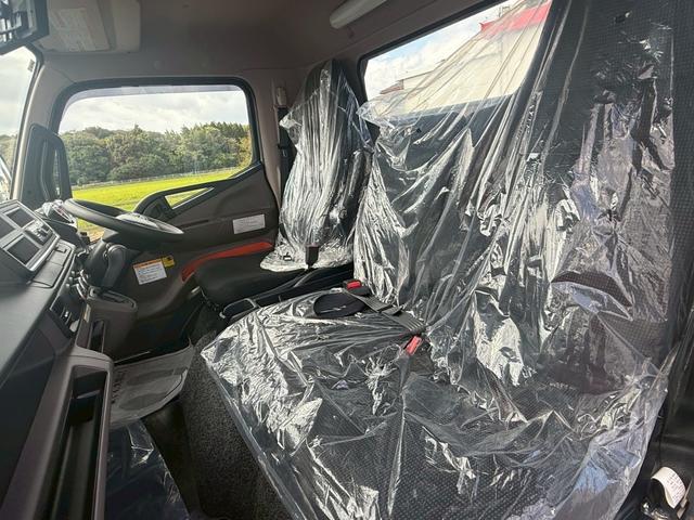 キャンター 積載車 カスタム 極東フラトップ カスタムグレード 極東フラトップ ワンオーナー 10インチ液晶メーター イージーアクセスキー バックカメラ LEDヘッドライト スマートキー ラジコン ウインチ 左電動格納ドアミラ 積載量3150kg(29枚目)