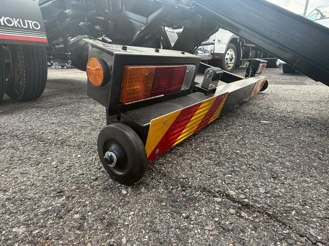 キャンター 積載車 カスタム 極東フラトップ カスタムグレード 極東フラトップ ワンオーナー 10インチ液晶メーター イージーアクセスキー バックカメラ LEDヘッドライト スマートキー ラジコン ウインチ 左電動格納ドアミラ 積載量3150kg(34枚目)