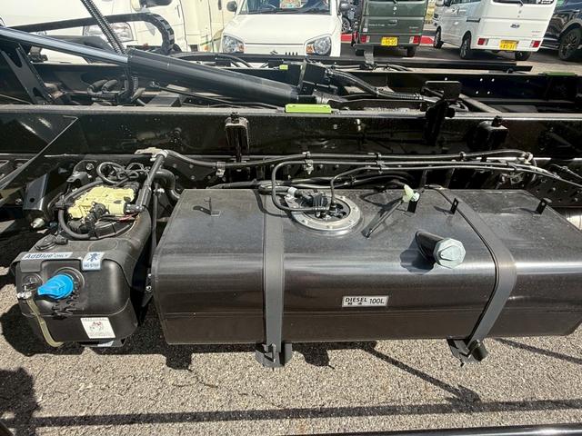 キャンター 積載車 カスタム 極東フラトップ カスタムグレード 極東フラトップ ワンオーナー 10インチ液晶メーター イージーアクセスキー バックカメラ LEDヘッドライト スマートキー ラジコン ウインチ 左電動格納ドアミラ 積載量3150kg(36枚目)