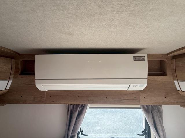 コースター ナッツ　ボーダーバンクス　ハイパーエボリューション　タイプＤ　リチウム４００Ａｈ　ハイパーエボ　家庭用エアコン　ウルトラスエード　アラウンドビューカメラ　アルコアアルミホイル　ソーラーパネル５６０Ｗ　ワンオーナー　ヒーター付レカロシート　温水シャワー　トイレ（45枚目）