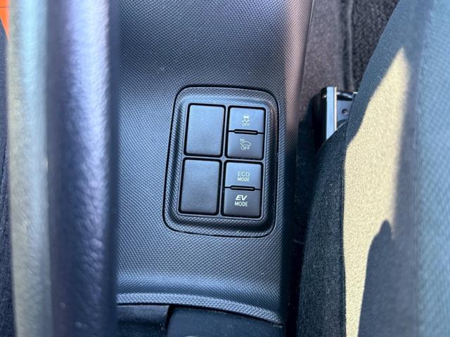 アクア Ｓ　メモリーナビ　ワンセグＴＶ　衝突軽減ブレーキ　バックカメラ　ＥＴＣ　前後ドライブレコーダー　スマートキー　ＬＥＤヘッドライト　メッキドアミラーカバー（18枚目）