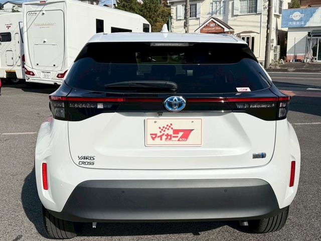 ヤリスクロス ハイブリッドＺ　スマートキー　ＬＥＤヘッドライト　８インディスプレイオーディオ　エントリーナビ　前後ドラレコ　パワーシート　フルセグＴＶ　ＥＴＣ　左右シートヒーター　ハンドルヒーター　クルコン　パノラミックビュー（8枚目）