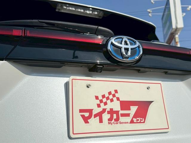 ヤリスクロス ハイブリッドＺ　スマートキー　ＬＥＤヘッドライト　８インディスプレイオーディオ　エントリーナビ　前後ドラレコ　パワーシート　フルセグＴＶ　ＥＴＣ　左右シートヒーター　ハンドルヒーター　クルコン　パノラミックビュー（9枚目）