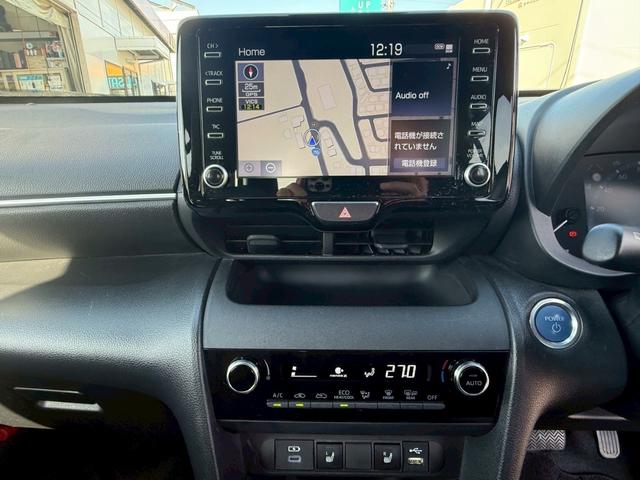 ヤリスクロス ハイブリッドＺ　スマートキー　ＬＥＤヘッドライト　８インディスプレイオーディオ　エントリーナビ　前後ドラレコ　パワーシート　フルセグＴＶ　ＥＴＣ　左右シートヒーター　ハンドルヒーター　クルコン　パノラミックビュー（19枚目）