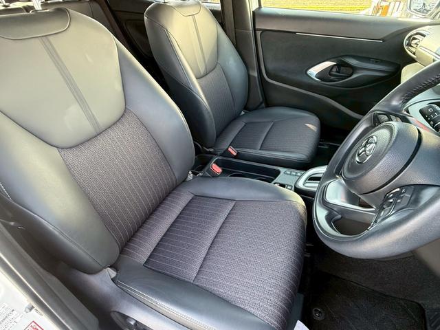 ヤリスクロス ハイブリッドＺ　スマートキー　ＬＥＤヘッドライト　８インディスプレイオーディオ　エントリーナビ　前後ドラレコ　パワーシート　フルセグＴＶ　ＥＴＣ　左右シートヒーター　ハンドルヒーター　クルコン　パノラミックビュー（24枚目）