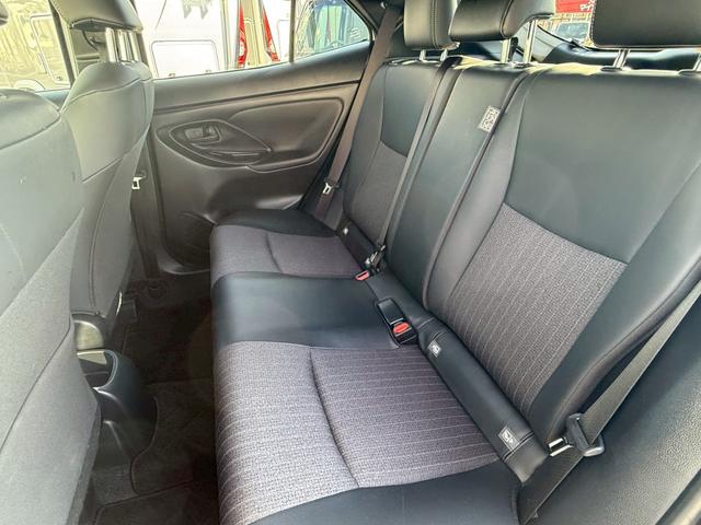 ヤリスクロス ハイブリッドＺ　スマートキー　ＬＥＤヘッドライト　８インディスプレイオーディオ　エントリーナビ　前後ドラレコ　パワーシート　フルセグＴＶ　ＥＴＣ　左右シートヒーター　ハンドルヒーター　クルコン　パノラミックビュー（40枚目）