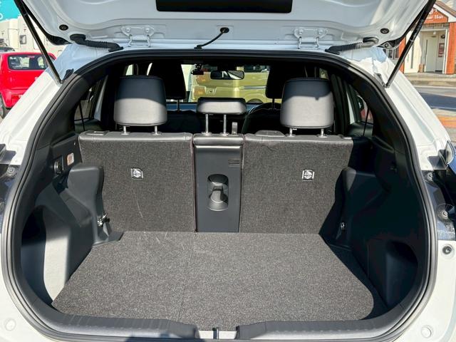 ヤリスクロス ハイブリッドＺ　スマートキー　ＬＥＤヘッドライト　８インディスプレイオーディオ　エントリーナビ　前後ドラレコ　パワーシート　フルセグＴＶ　ＥＴＣ　左右シートヒーター　ハンドルヒーター　クルコン　パノラミックビュー（43枚目）