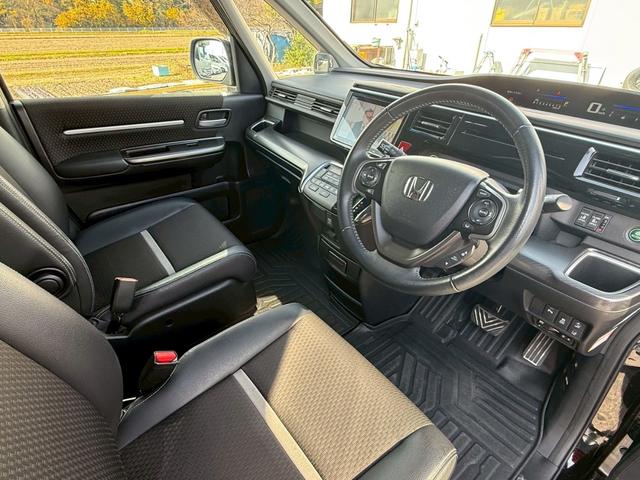 ステップワゴンスパーダ スパーダ・クールスピリット　ホンダセンシング　ワンオーナー　ＬＥＤヘッドライト　スマートキー　衝突軽減ブレーキ　純正９インチナビ　後席モニター　ＥＴＣ　バックカメラ　両側パワースライドドア　左右シートヒーター　パドルシフト　純正エンジンスターター（10枚目）