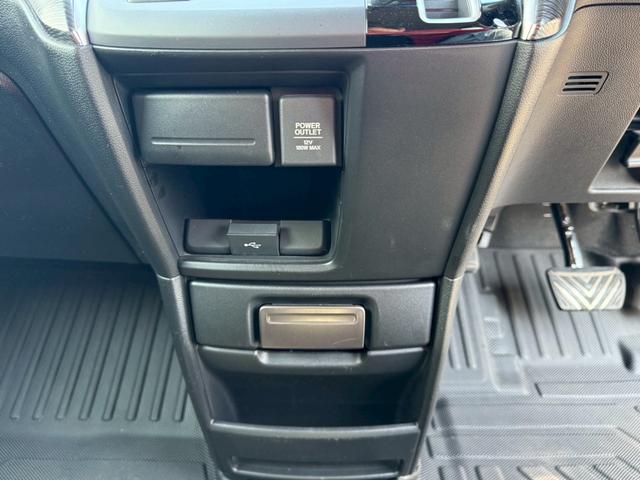 ステップワゴンスパーダ スパーダ・クールスピリット　ホンダセンシング　ワンオーナー　ＬＥＤヘッドライト　スマートキー　衝突軽減ブレーキ　純正９インチナビ　後席モニター　ＥＴＣ　バックカメラ　両側パワースライドドア　左右シートヒーター　パドルシフト　純正エンジンスターター（21枚目）