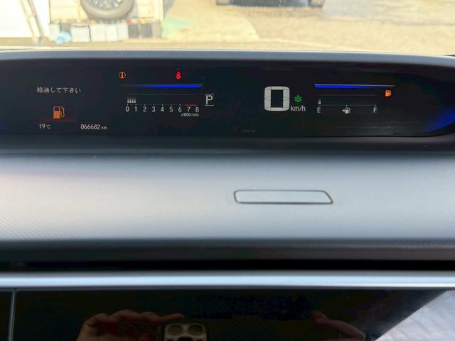 ステップワゴンスパーダ スパーダ・クールスピリット　ホンダセンシング　ワンオーナー　ＬＥＤヘッドライト　スマートキー　衝突軽減ブレーキ　純正９インチナビ　後席モニター　ＥＴＣ　バックカメラ　両側パワースライドドア　左右シートヒーター　パドルシフト　純正エンジンスターター（22枚目）