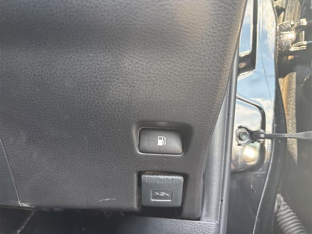 ハリアー エレガンス ETC バックカメラ パワーシート サンルーフ ナビ TV オートライト LEDヘッドランプ アルミホイール スマートキー アイドリングストップ 電動格納ミラー CVT 盗難防止システム(11枚目)