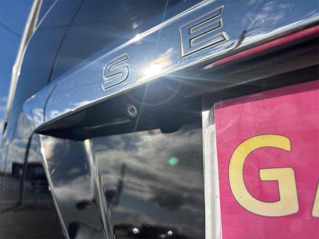 セレナ ハイウェイスター S-ハイブリッド Vセレクション バックカメラ ナビ TV オートクルーズコントロール 両側電動スライドドア オートライト HID スマートキー アイドリングストップ 電動格納ミラー 後席モニター 3列シート CVT アルミホイール(23枚目)