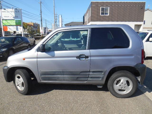 Z ベースグレード タイミングベルト交換済み 4WD キーレス ナビ CD/DVD再生 Bluetooth対応 純正アルミ エアバック ABS(11枚目)