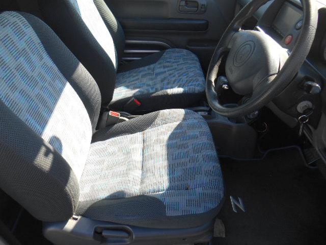 Z ベースグレード タイミングベルト交換済み 4WD キーレス ナビ CD/DVD再生 Bluetooth対応 純正アルミ エアバック ABS(16枚目)