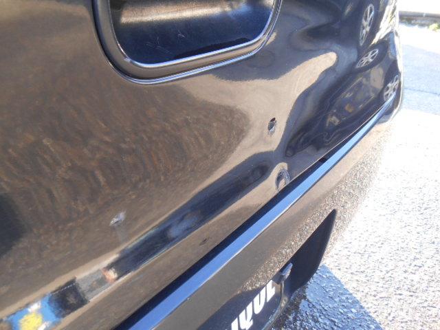 リアゲートに凹みが有ります