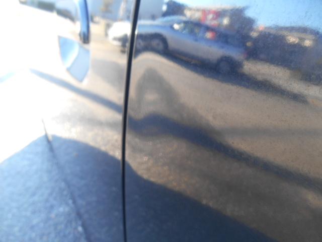 左リアドアに薄い凹みが有ります