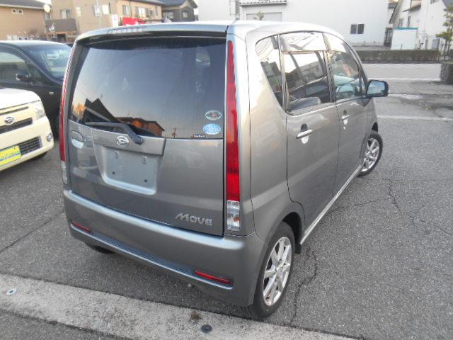 ムーヴ カスタム　ＲＳ　タイミングチェーンモデル　ターボ　スマートキー　ＨＩＤライト　フォグライト　ＣＤ　エアロ　アルミ　モモステアリング　オートエアコン　ベンチシート　Ｗエアバック　ＡＢＳ　盗難防止装置　衝突安全ボディ（12枚目）