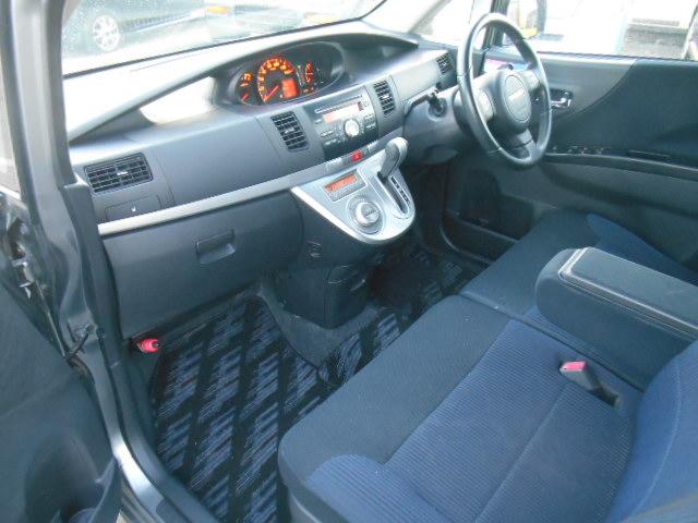 ムーヴ カスタム　ＲＳ　タイミングチェーンモデル　ターボ　スマートキー　ＨＩＤライト　フォグライト　ＣＤ　エアロ　アルミ　モモステアリング　オートエアコン　ベンチシート　Ｗエアバック　ＡＢＳ　盗難防止装置　衝突安全ボディ（23枚目）