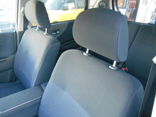 ムーヴ カスタム　ＲＳ　タイミングチェーンモデル　ターボ　スマートキー　ＨＩＤライト　フォグライト　ＣＤ　エアロ　アルミ　モモステアリング　オートエアコン　ベンチシート　Ｗエアバック　ＡＢＳ　盗難防止装置　衝突安全ボディ（25枚目）