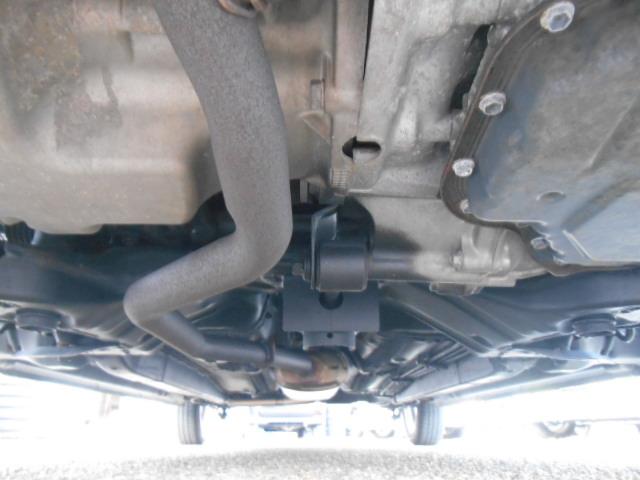 ムーヴ カスタム　ＲＳ　タイミングチェーンモデル　ターボ　スマートキー　ＨＩＤライト　フォグライト　ＣＤ　エアロ　アルミ　モモステアリング　オートエアコン　ベンチシート　Ｗエアバック　ＡＢＳ　盗難防止装置　衝突安全ボディ（39枚目）