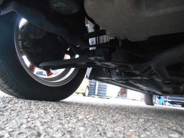 ムーヴ カスタム　ＲＳ　タイミングチェーンモデル　ターボ　スマートキー　ＨＩＤライト　フォグライト　ＣＤ　エアロ　アルミ　モモステアリング　オートエアコン　ベンチシート　Ｗエアバック　ＡＢＳ　盗難防止装置　衝突安全ボディ（41枚目）