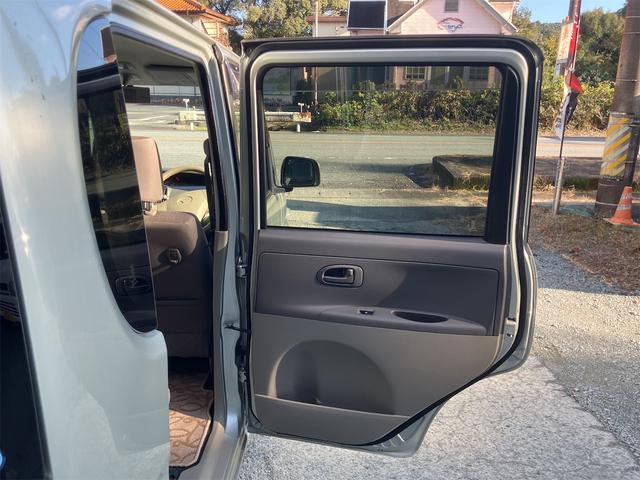 タント Ｘリミテッド　ＥＴＣ　バックカメラ　電動スライドドア　ナビ　ＴＶ　スマートキー　アイドリングストップ　電動格納ミラー　ベンチシート　ＣＶＴ　盗難防止システム　ＡＢＳ　ＣＤ　ミュージックプレイヤー接続可（38枚目）