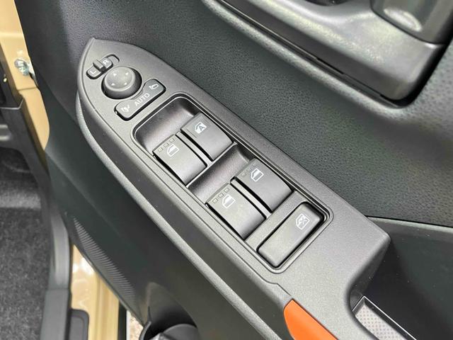 タント ファンクロス　両側電動スライドドア　クリアランスソナー　レーンアシスト　衝突被害軽減システム　オートライト　ＬＥＤヘッドランプ　ヘッドライトウォッシャー　スマートキー　アイドリングストップ　電動格納ミラー（11枚目）