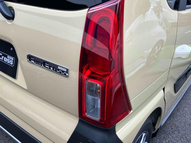 タント ファンクロス　両側電動スライドドア　クリアランスソナー　レーンアシスト　衝突被害軽減システム　オートライト　ＬＥＤヘッドランプ　ヘッドライトウォッシャー　スマートキー　アイドリングストップ　電動格納ミラー（19枚目）